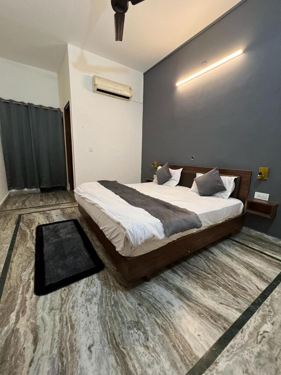 Unplan Hostel ริชิเคช ภายนอก รูปภาพ